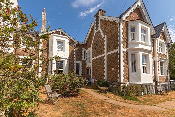 1 Bedroom Flat For Sale In West Hill Road, St. Leonards-On-Sea, TN38