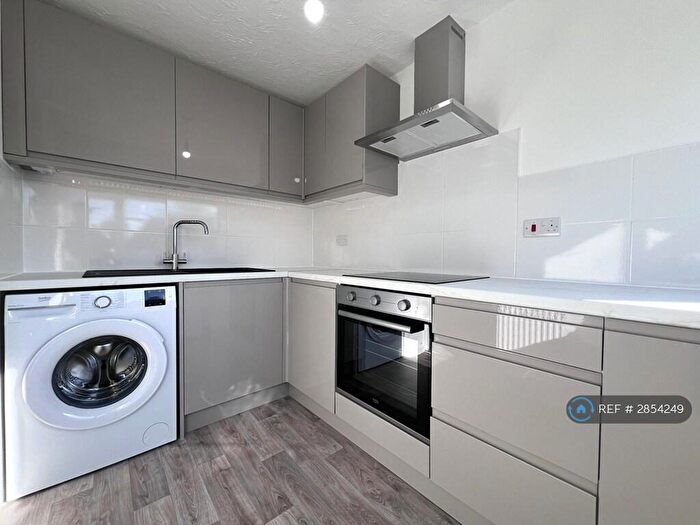 2 Bedroom Flat To Rent In London Road, Sawbridgeworth, CM21