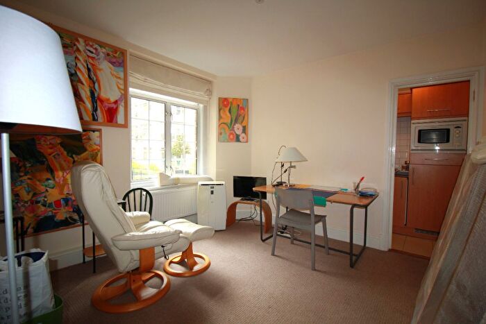 1 Bedroom Flat For Sale In Harrowby Street, Marylebone, London, W1H