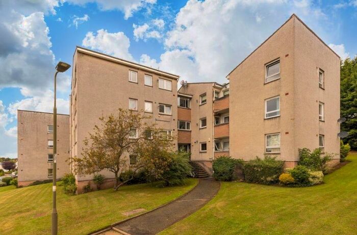 3 Bedroom Flat To Rent In , North Gyle Loan, Edinburgh, EH12
