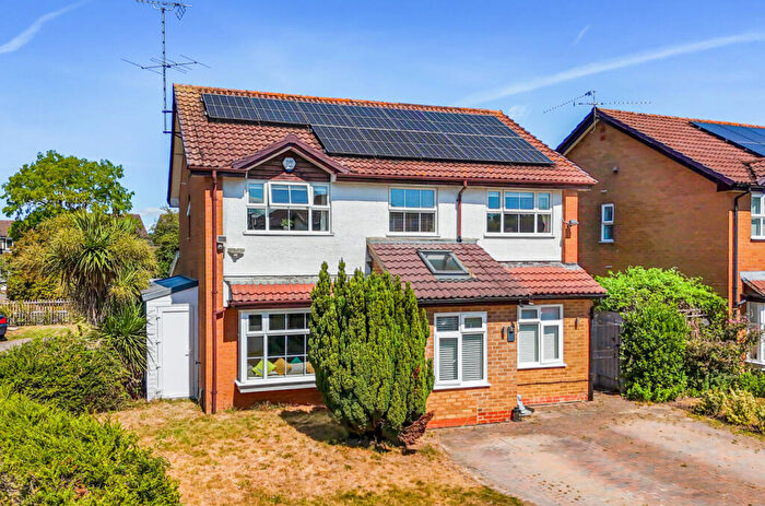 5 Bedroom Detached House For Sale In Witcham Close, Lower Earley, Reading, Berkshire, RG6