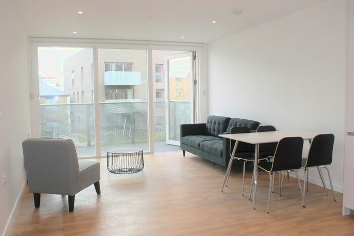 1 Bedroom Flat To Rent In Kingswood Apartments, Waterline Way, London, SE8