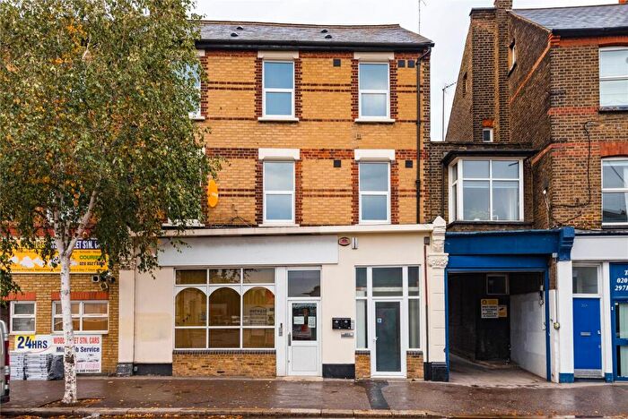 2 Bedroom Flat To Rent In Wood Street, Walthamstow, London, E17