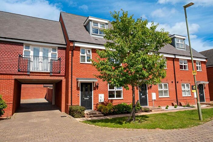 3 Bedroom House For Sale In Blackthorn Road, Andover, SP11
