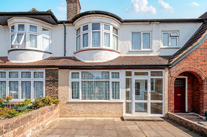 3 Bedroom Terraced House For Sale In Edgehill Road, Mitcham, CR4