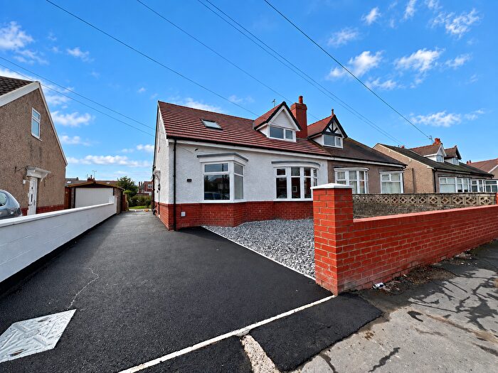 4 Bedroom Bungalow For Sale In Warren Avenue North, Fleetwood, FY7
