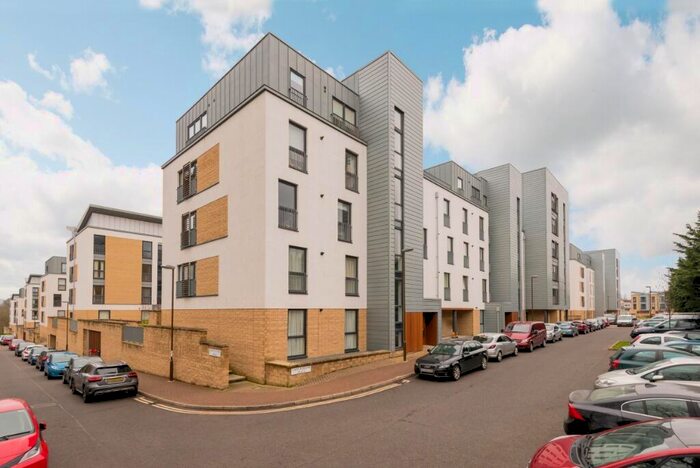 2 Bedroom Flat To Rent In Kimmerghame Place, Fettes, Edinburgh, EH4