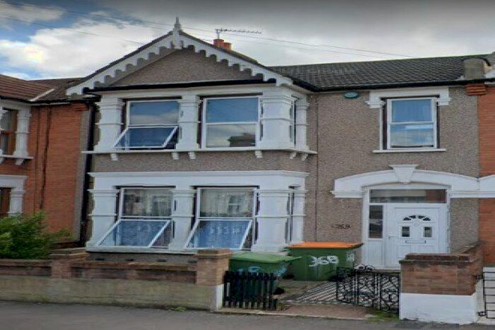 3 Bedroom Property To Rent In Central Park Road, London, E6