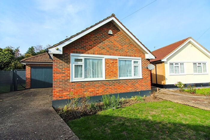 3 Bedroom Detached Bungalow To Rent In Monks Avenue, West Molesey, KT8