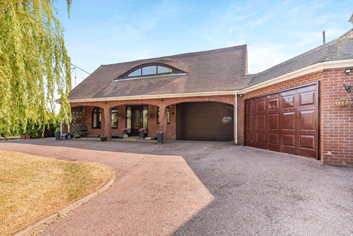 4 Bedroom Detached House For Sale In Wilmore Hill Lane Hopton Stafford, Staffordshire, ST18