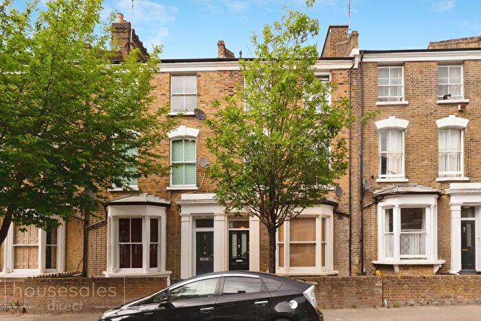 1 Bedroom Flat For Sale In Bryantwood Road, London, N7