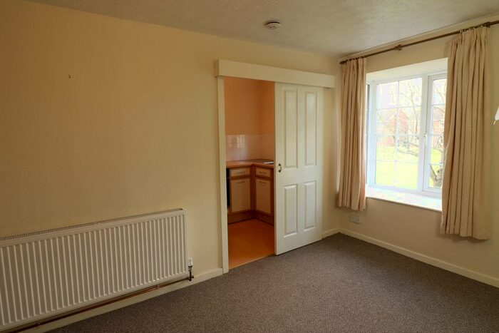 1 Bedroom Flat To Rent In Staunton Road, Cantley, Doncaster, DN4
