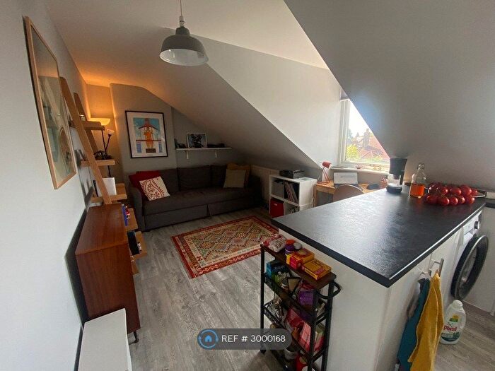 1 Bedroom Flat To Rent In Cambridge Road, London, E11
