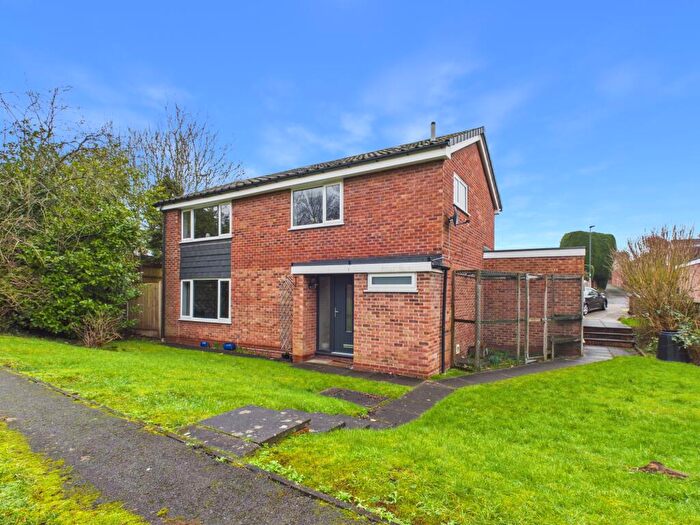 4 Bedroom Detached House For Sale In Bradwell Close, Mickleover, DE3