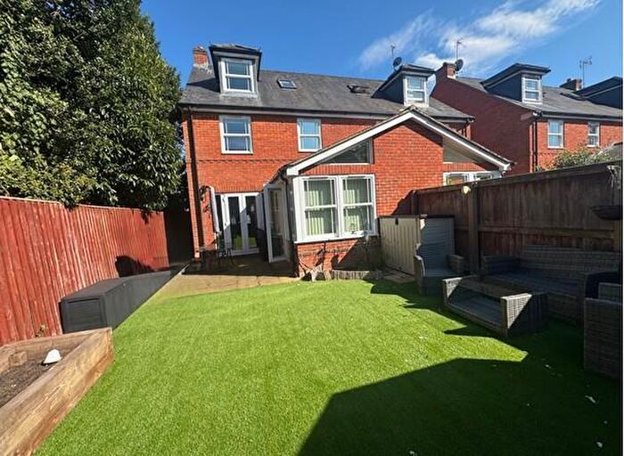 4 Bedroom Semi-Detached House For Sale In Newbury, Berkshire, RG14