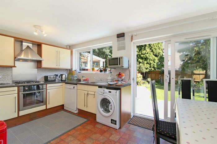 3 Bedroom End Of Terrace House To Rent In Dunoon Road, Forest Hill, SE23