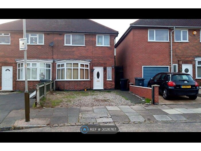 4 Bedroom Semi-Detached House To Rent In Tollemache Avenue, Leicester, LE4