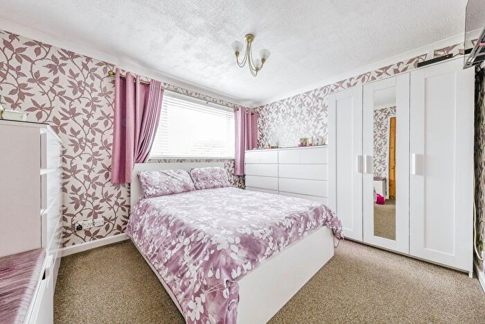 3 Bedroom Terraced House For Sale In Siddons Road, Stevenage, Hertfordshire, SG2