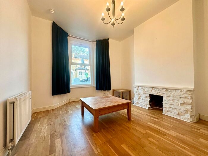 4 Bedroom Property To Rent In Hereward Road, London, SW17