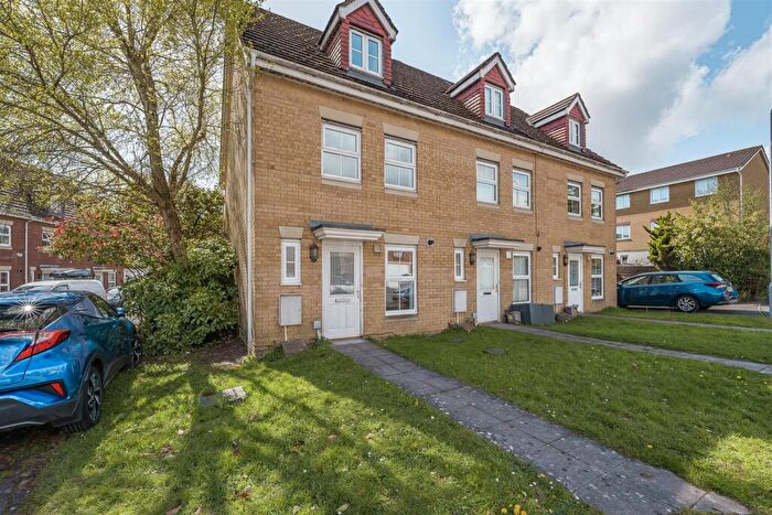 3 Bedroom Town House For Sale In Heol Dewi Sant, Cardiff, CF14