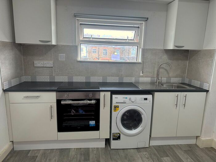 2 Bedroom Flat To Rent In South Park Drive, Ilford, IG3