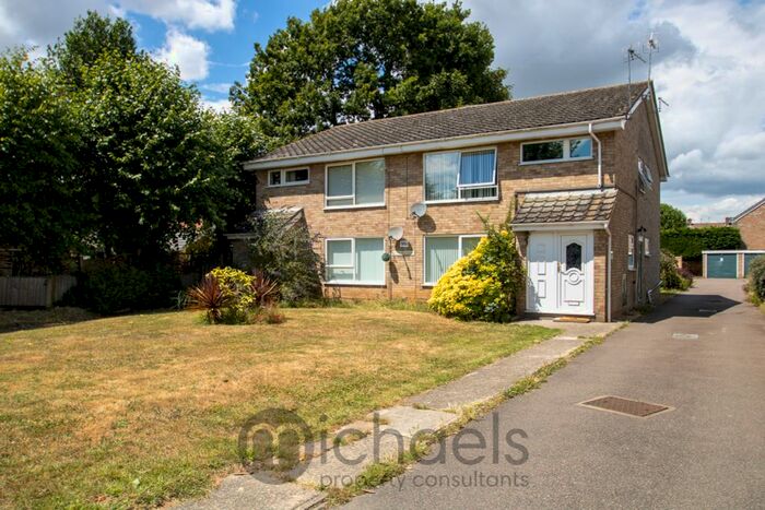 2 Bedroom Flat To Rent In Shrub End Road, Colchester, CO3