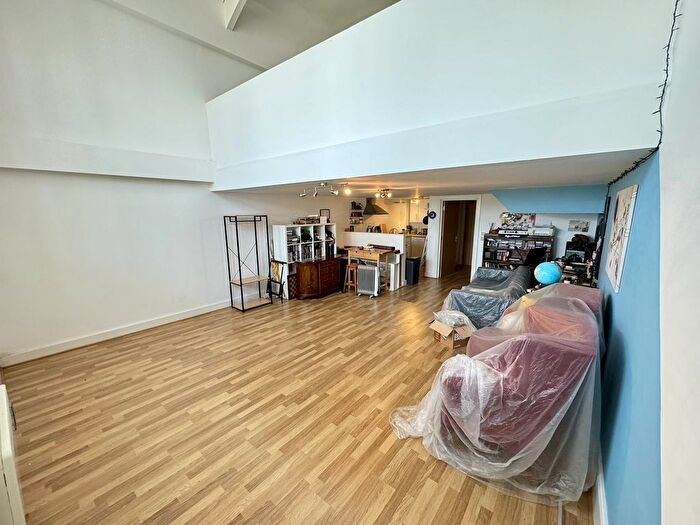 1 Bedroom Flat For Sale In Kilvey Terrace, St. Thomas, Swansea, City And County Of Swansea., SA1