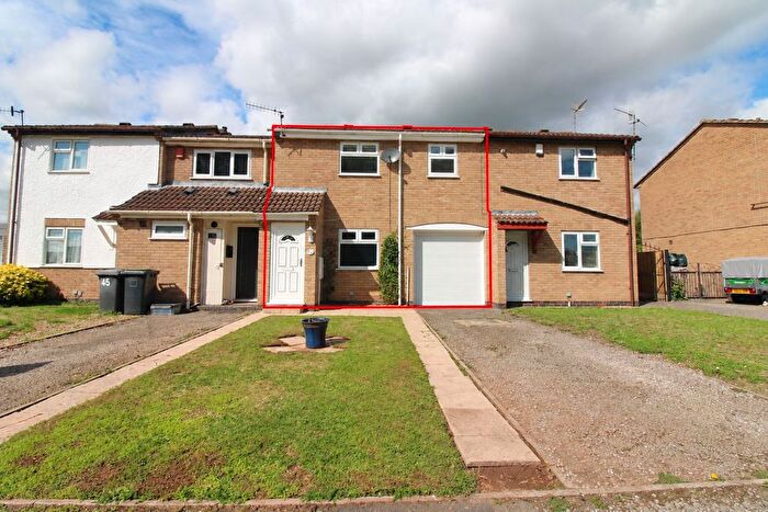 3 Bedroom Town House For Sale In Laurel Crescent, Nuthall, Nottingham, NG16