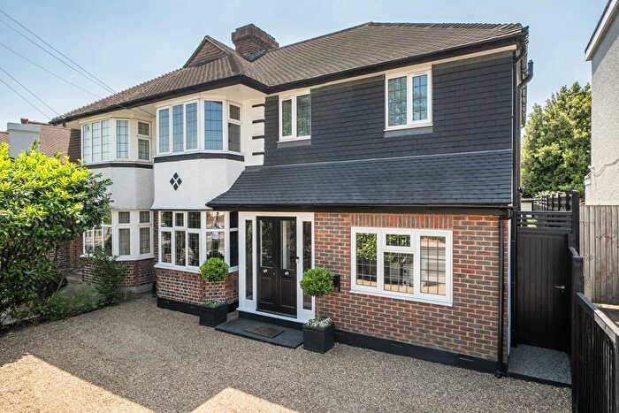 4 Bedroom Property For Sale In Pickhurst Lane, Hayes, Kent, BR2