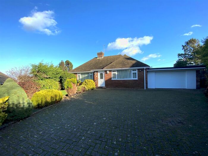 2 Bedroom Detached Bungalow To Rent In Parkwood Road, Hastings, TN34