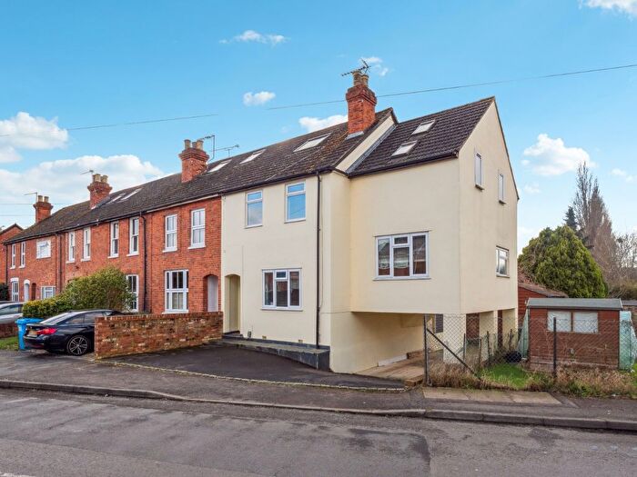 5 Bedroom Detached House For Sale In Blackamoor Lane, Maidenhead, SL6