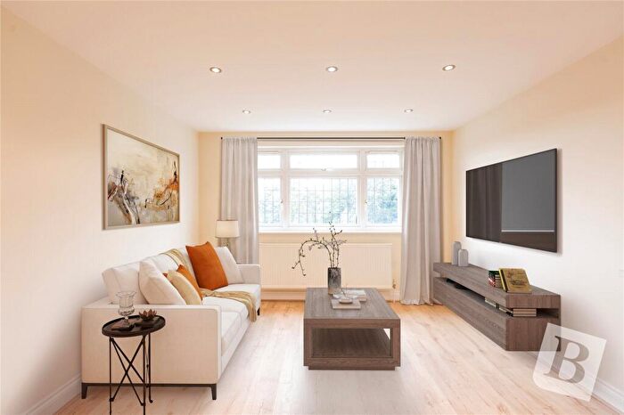 1 Bedroom Apartment For Sale In Champion Road, Upminster, RM14