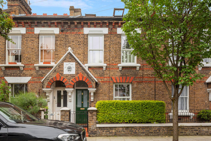 3 Bedroom Terraced House To Rent In Sabine Road London, SW11