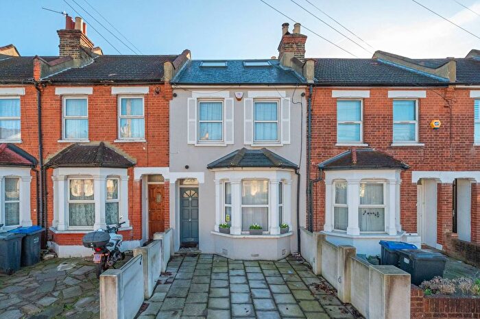 4 Bedroom Property To Rent In Moffat Road, Thornton Heath, CR7