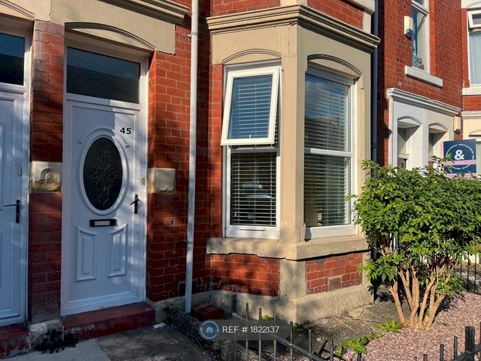 2 Bedroom Flat To Rent In Heaton, Newcastle Upon Tyne, NE6