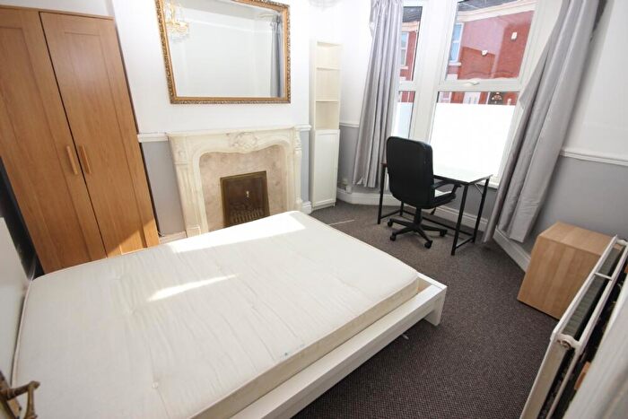 5 Bedroom Terraced House To Rent In Empress Road, L7