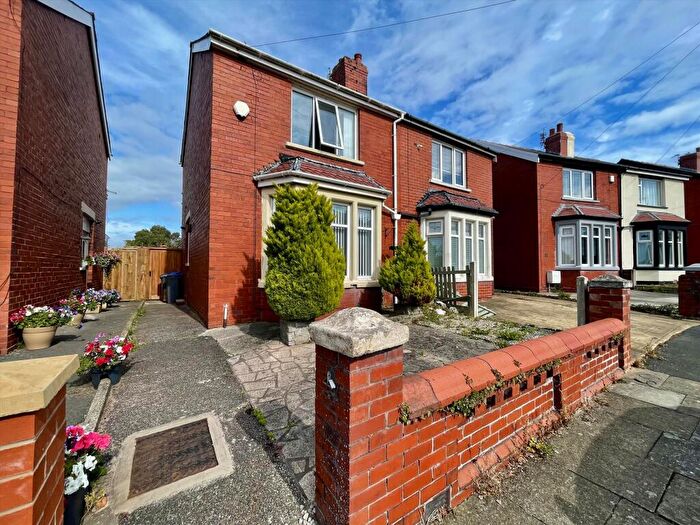 2 Bedroom Semi-Detached House To Rent In Birchway Avenue, Blackpool, FY3