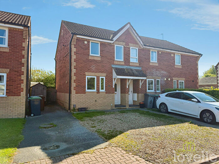 2 Bedroom Semi Detached House To Rent In Halifax Close, Skellingthorpe, LN6