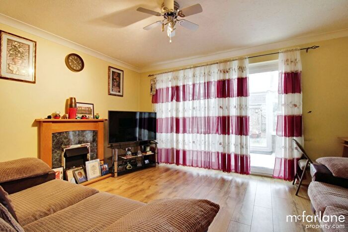 3 Bedroom Terraced House For Sale In Edale Moor, Swindon, SN3