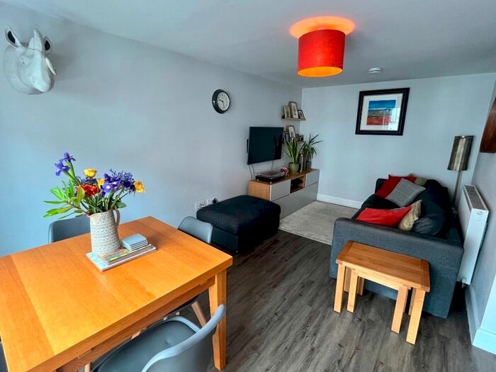 2 Bedroom Flat To Rent In Tinto Place, Bonnington, Edinburgh, EH6