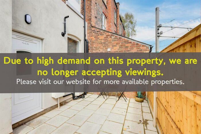 2 Bedroom Town House To Rent In Lincoln Street, Old Basford, Nottingham, NG6