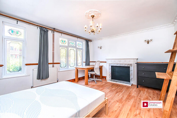 4 Bedroom Terraced House To Rent In Offa'S Mead, Lindisfarne Way, Hackney, E9
