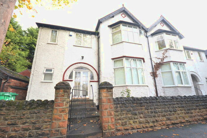 7 Bedroom Semi-Detached House To Rent In Rolleston Drive, Lenton, NG7