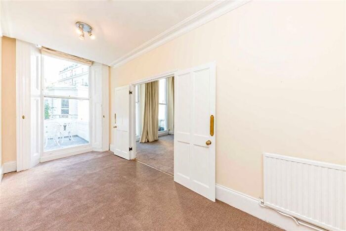 2 Bedroom Flat To Rent In Cornwall Gardens, London, SW7
