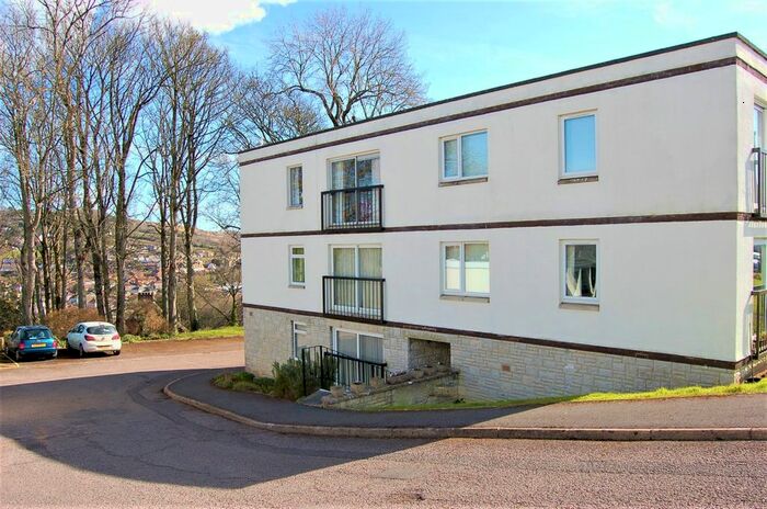 2 Bedroom Flat To Rent In Portland Court, Lyme Regis, DT7