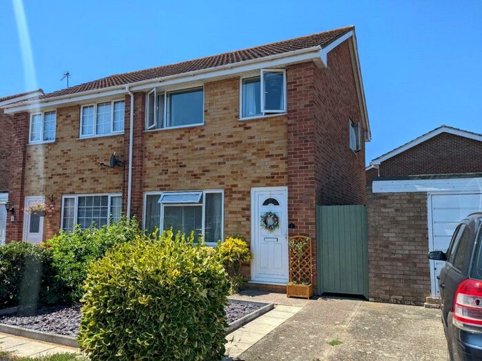 3 Bedroom Semi-Detached House To Rent In Cheyne Way, Lee-On-The-Solent, Hampshire, PO13