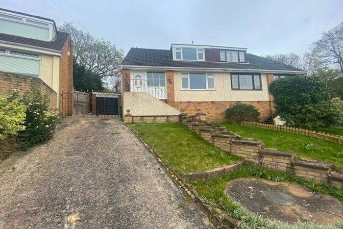 3 Bedroom Property To Rent In Wendover Close, Prenton, CH43