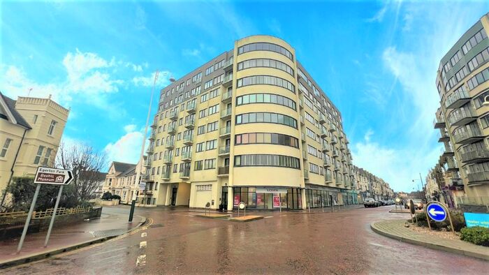 2 Bedroom Flat To Rent In The Landmark, Bexhill On Sea, TN39