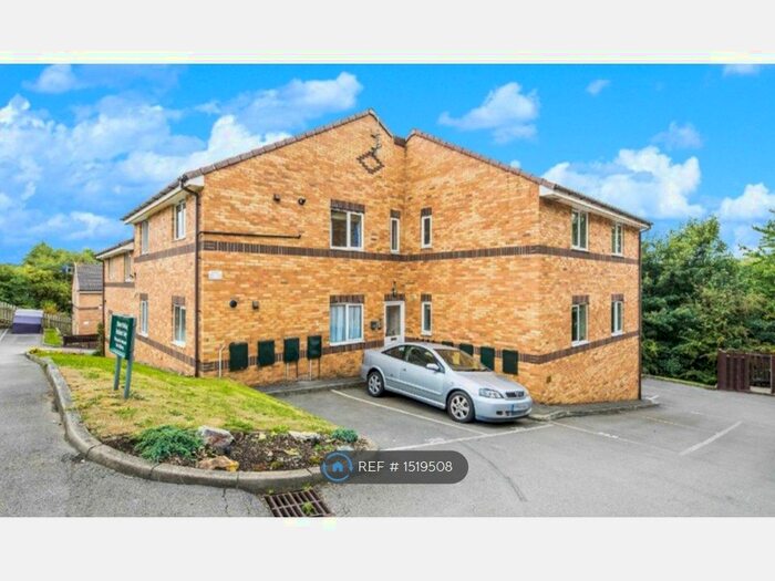 2 Bedroom Flat To Rent In Snape Hill Crescent, Dronfield, S18