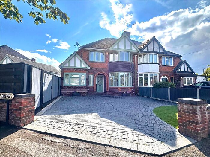 4 Bedroom Semi-Detached House For Sale In Chestnut Drive, Erdington, Birmingham, West Midlands, B24